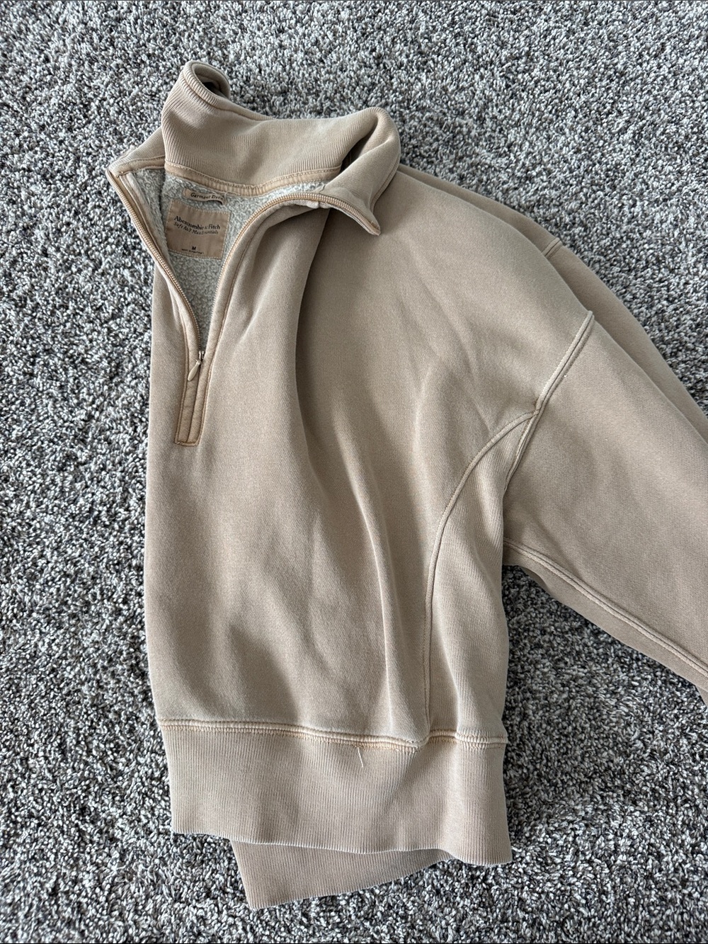 Abercrombie & Fitch 
Quarter-Zip Sweatshirt - Beige